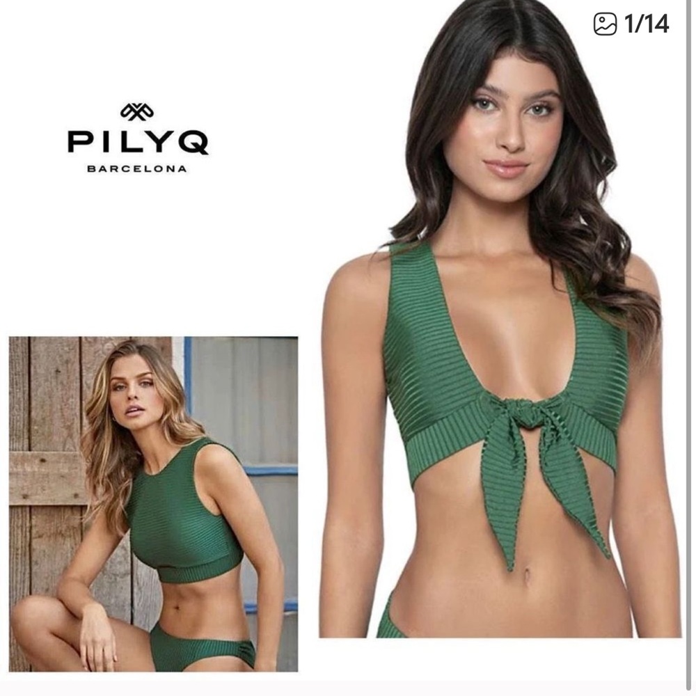 🆕 PQ Swim Emerald Key Hole Crop Top 
 You can switch and wear it front or back